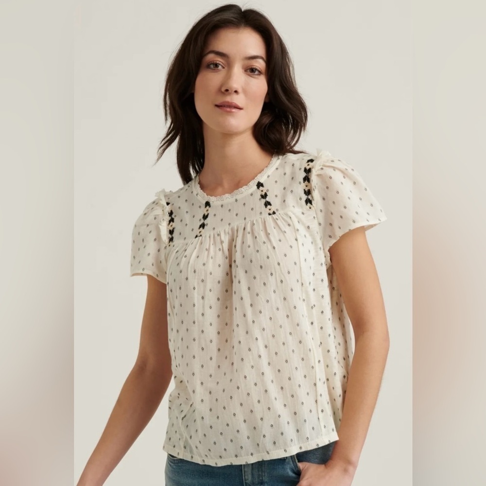 Nwt Women’s LUCKY BRAND novelty short sleeve peasant top- Size Small